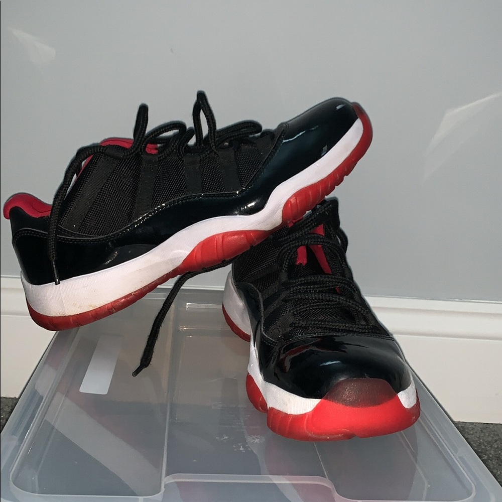 LOWTOP MJ BRED 11’s MINT CONDITION